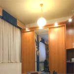 Пример использования сатинового потолка в рабочем кабинете